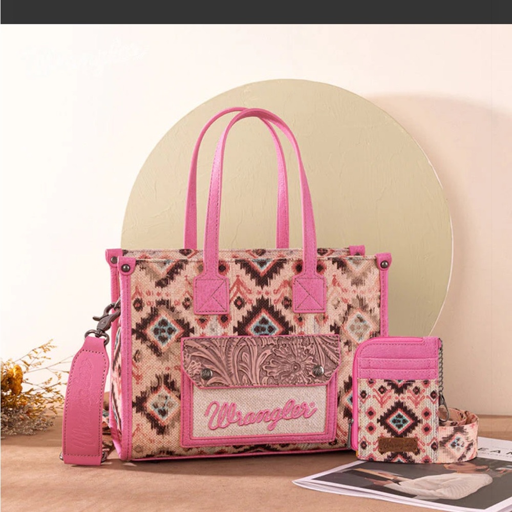 Wrangler purse comes with matching wallet